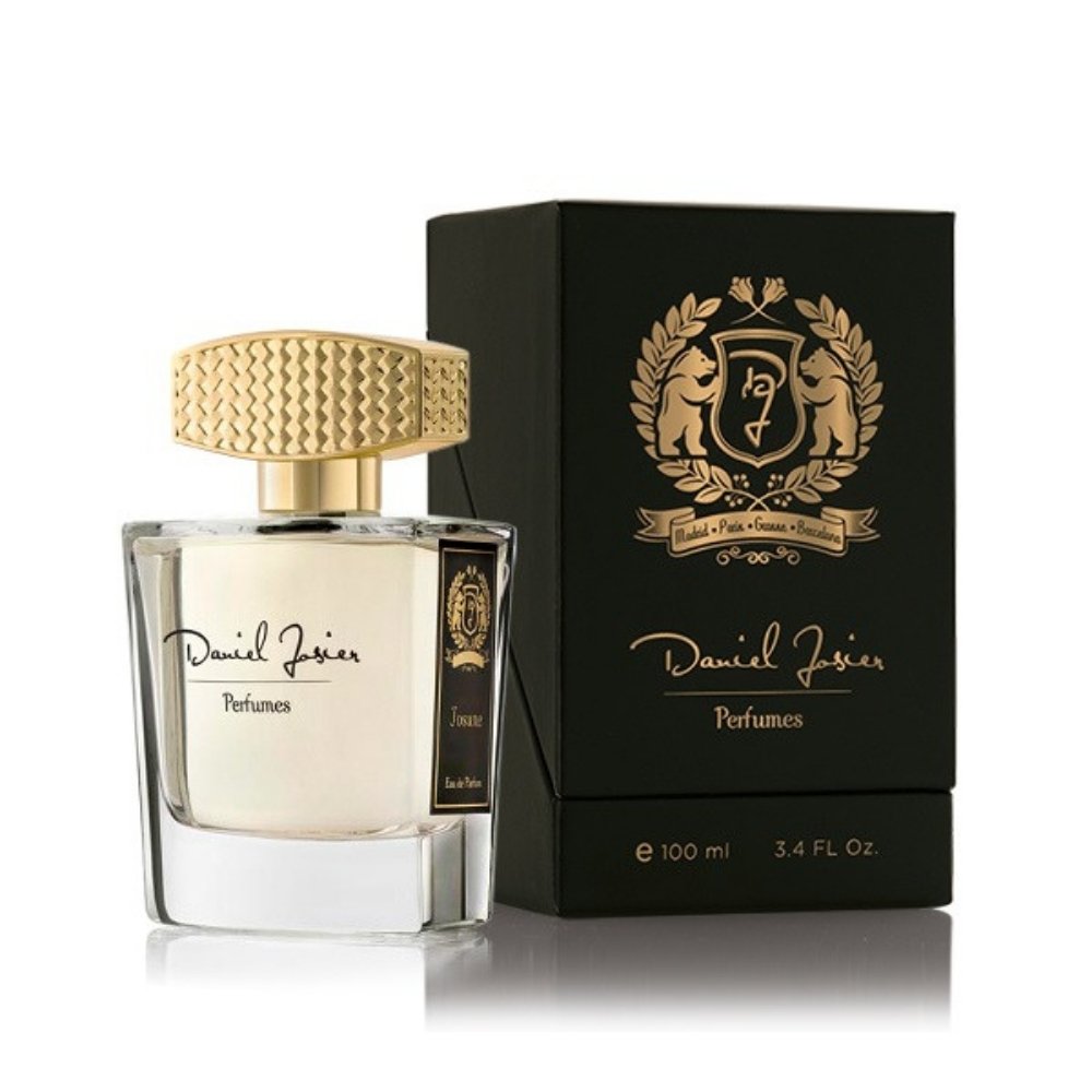 Josune de Daniel Josier con su caja